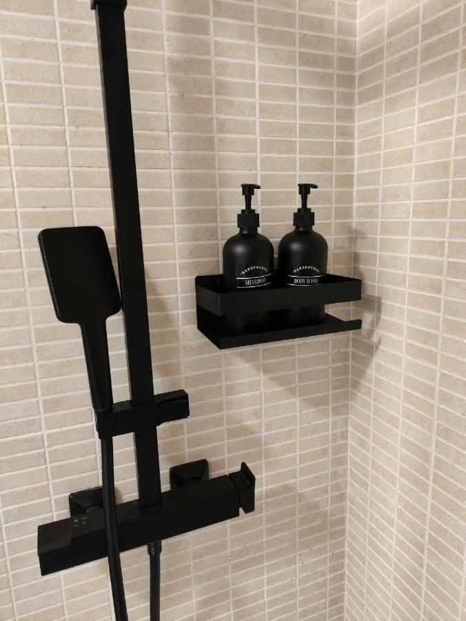 Apartamento Dos Aceras Málaga Esterno foto