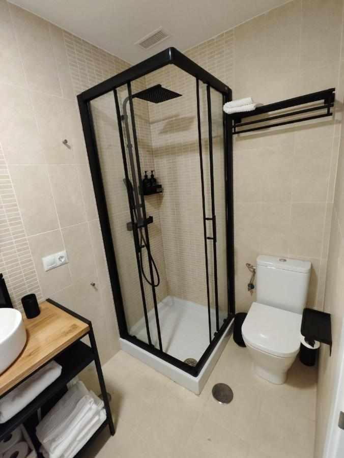 Apartamento Dos Aceras Málaga Esterno foto